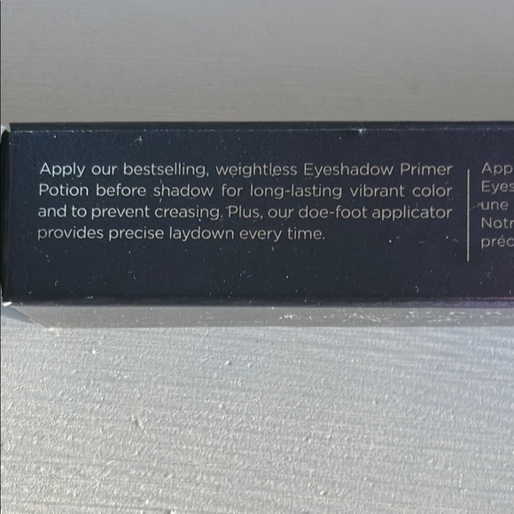 NIB Urban Decay Eyeshadow Primer Potion - Picture 3 of 3